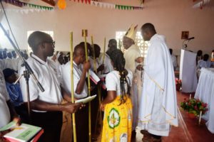 Bishop Mtumbuka Commissioning the missionaries