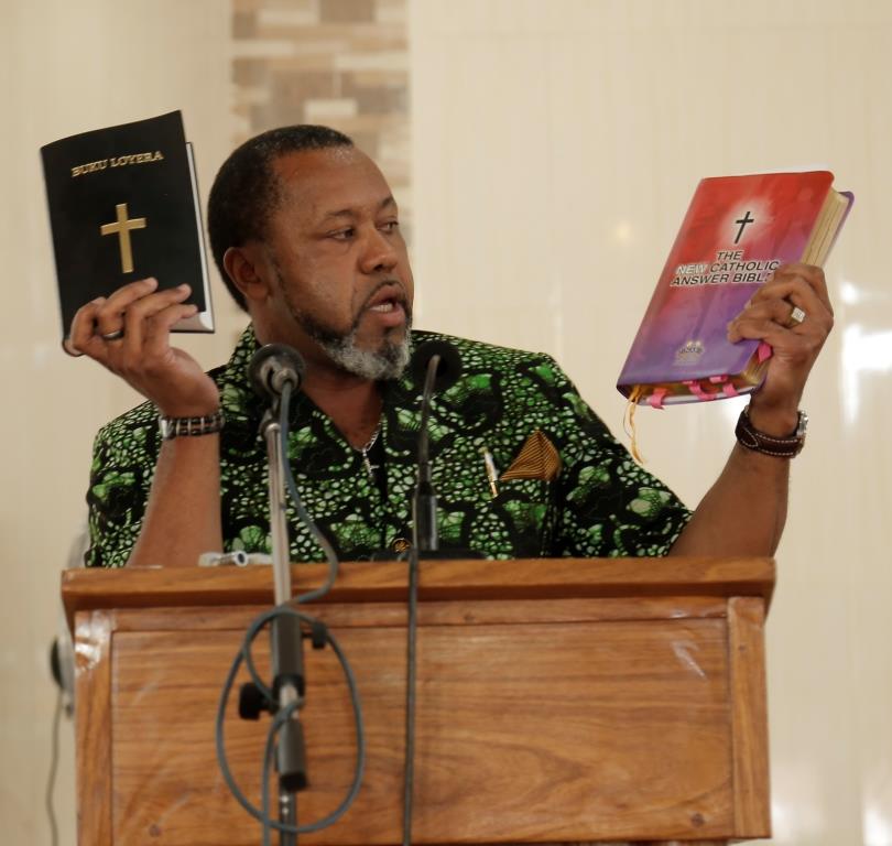 Bible Ambassador, Dr. Saulosi Chilima promoting the two bible versions-1