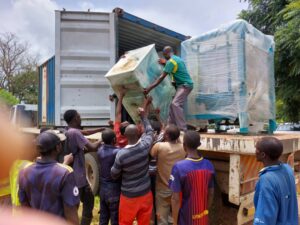Offloading milling plant components