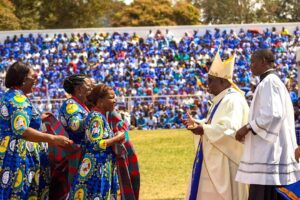 ECM PRESIDENT INTERACTS WITH CWO MEMBERS