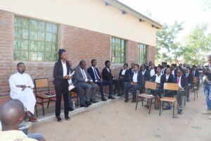 Law student making a presentation on how people may write a Will.