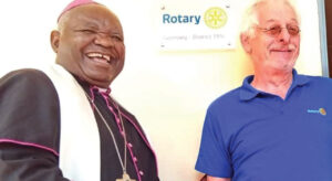 Bishop Mtumbuka shakes hands with Sitzmann