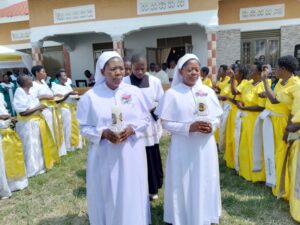 SR JACINTA AND SR RESTETUTA IN THE PROCESSION