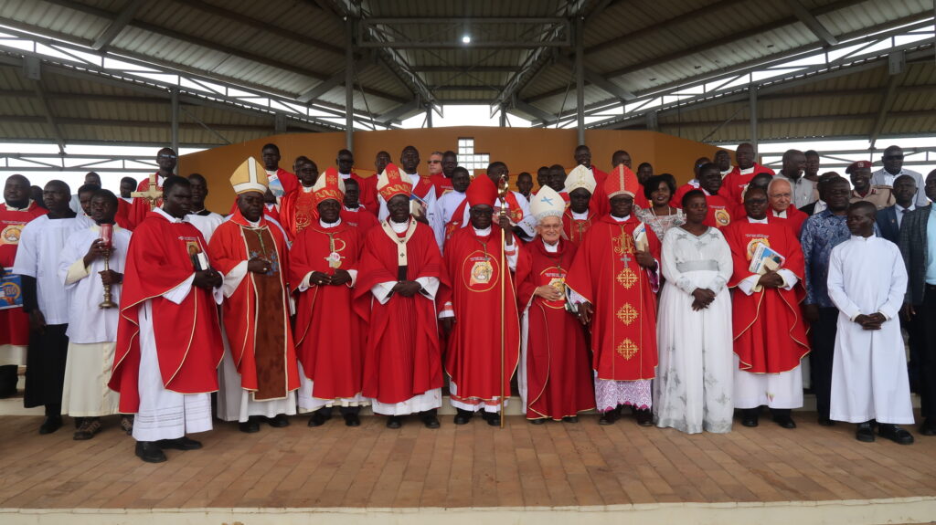 Bishops, Priests and other civil leaders in group photos after the Mass at Paimol Martyrs shrine