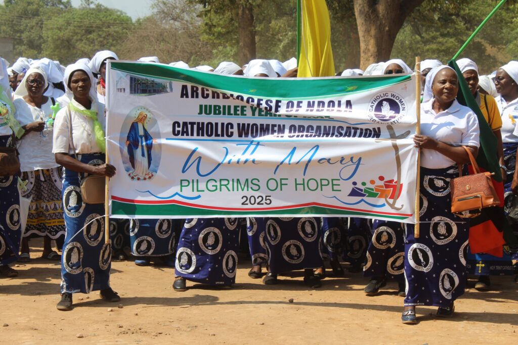 NDOLA WOMEN
