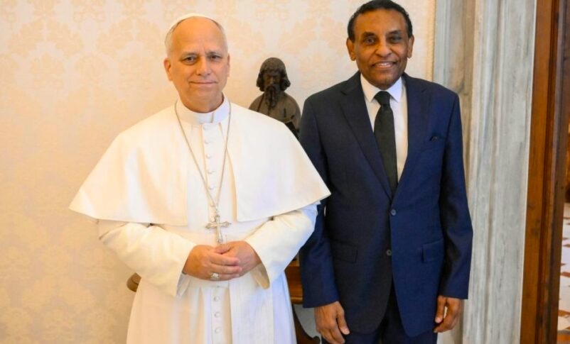 Pope Le o XIV with Prime Minister of the Republic of Sudan
